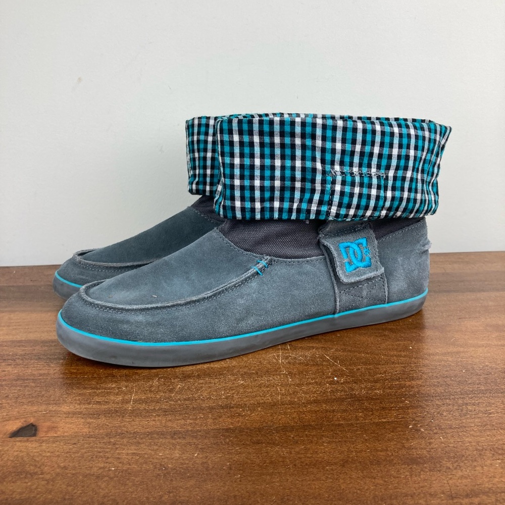 DC Shoes Gray Suede Blue Plaid Skateboarding Bootie Women’s Twilight Size 8.5.